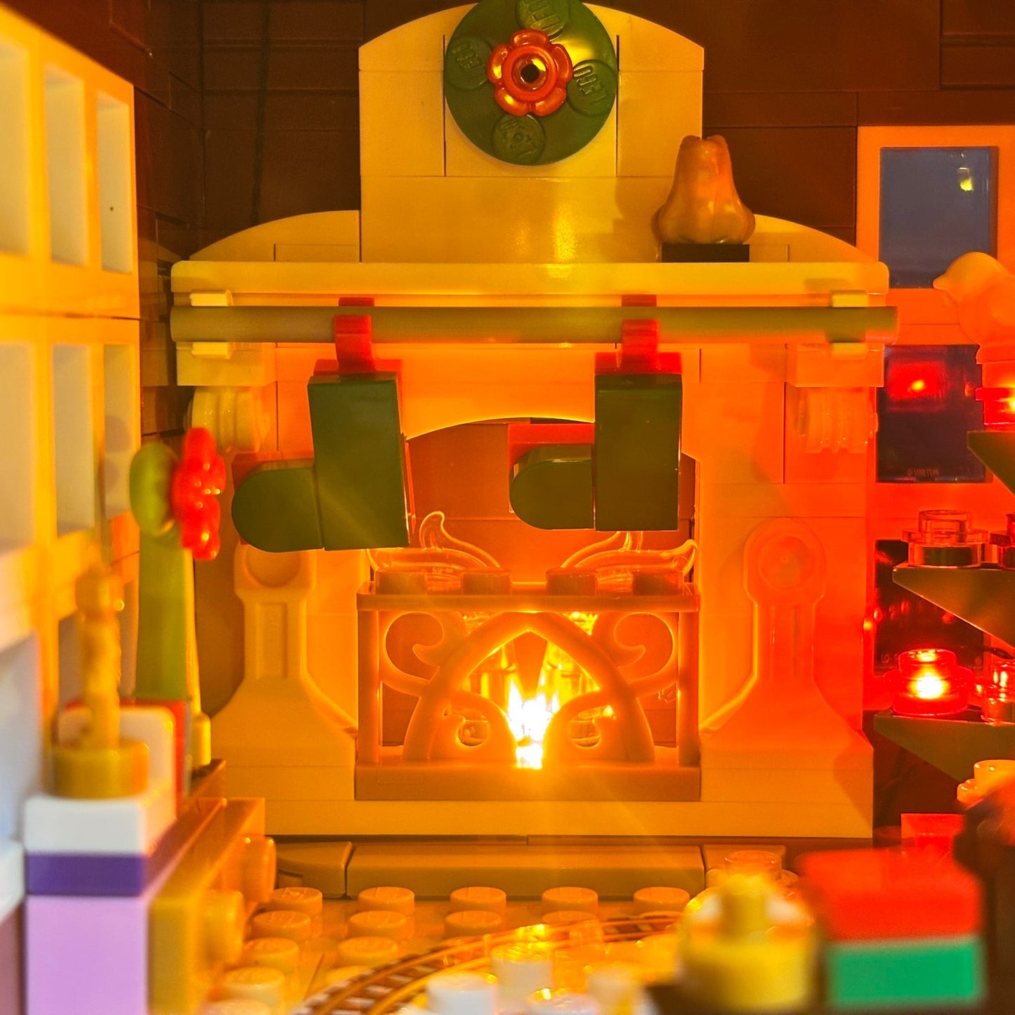 Lyskit til LEGO® Home Alone™ (21330) McCallister-huset med julebelysning og magisk stemning fra filmklassikeren.