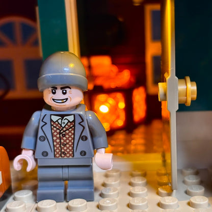 Lyskit til LEGO® Home Alone™ (21330) McCallister-huset med julebelysning og magisk stemning fra filmklassikeren.