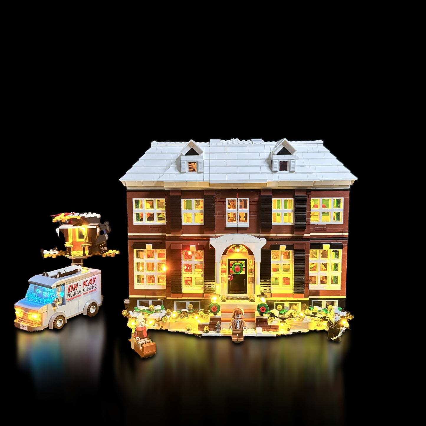 Lyskit til LEGO® Home Alone™ (21330) McCallister-huset med julebelysning og magisk stemning fra filmklassikeren.