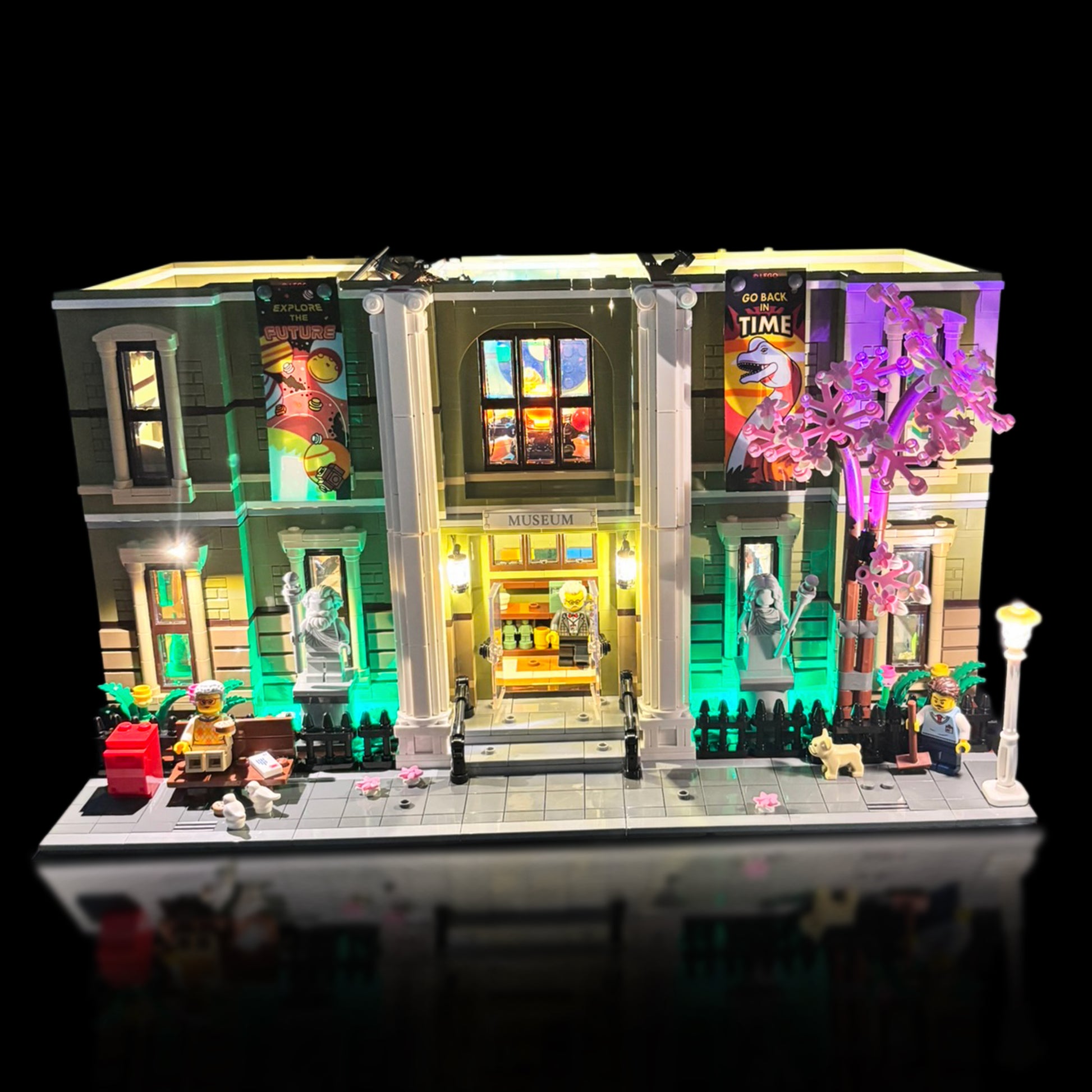 Lyskit til LEGO® Natural History Museum (10326) med oplyste etager, statuer, træer og dinosaur-skelet