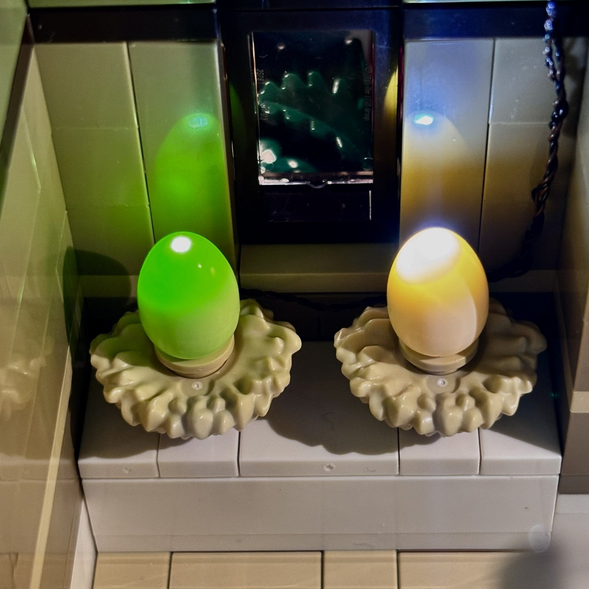 Lyskit til LEGO® Natural History Museum (10326) med oplyste etager, statuer, træer og dinosaur-skelet